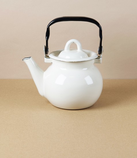 Ukrainian Enamel Kettle, 0.7 litres, Cream