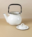 Ukrainian Enamel Kettle, 0.7 litres, Cream