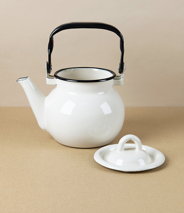Ukrainian Enamel Kettle, 0.7 litres, Cream