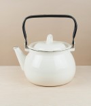 Ukrainian Enamel Kettle, 2.5 litres, Cream