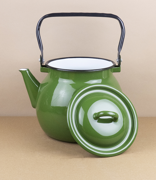 Ukrainian enamel kettle, 3.5 litres, grass green