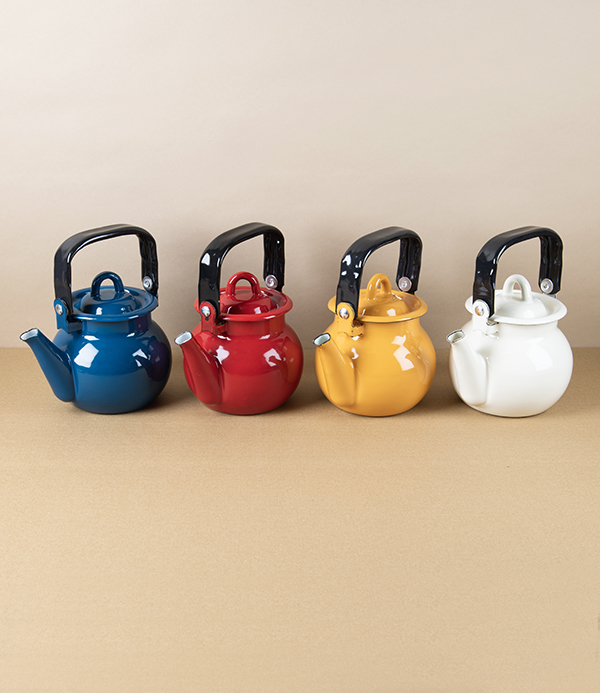 Ukrainian Enamel Kettle, 0.7 litres, Cream