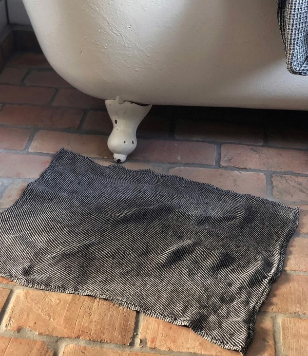Swedish Linen Bath Mat, Graphite, Växbo Lin