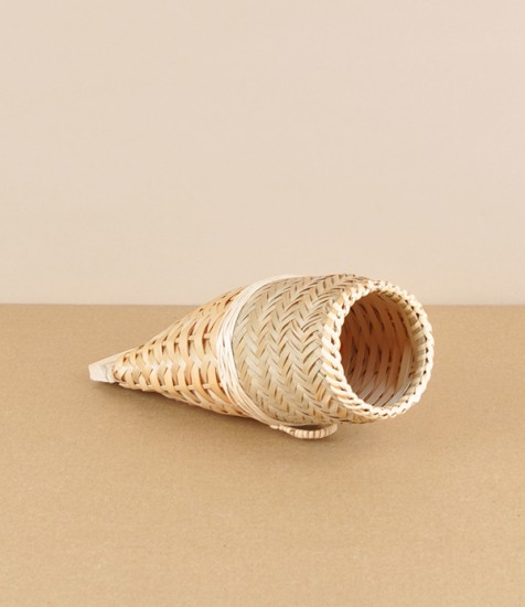 Vietnamese small hanging basket