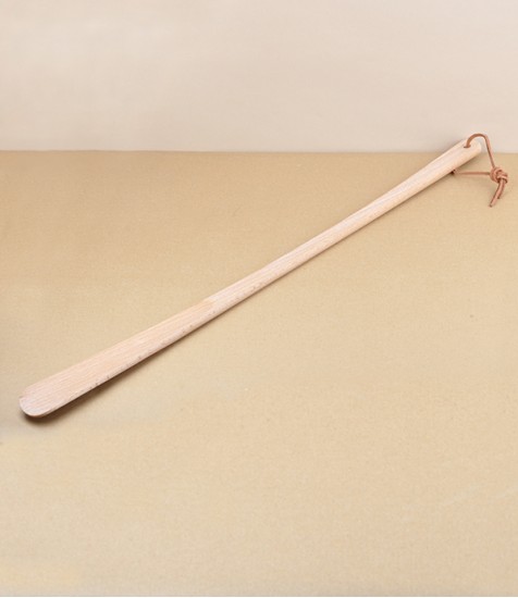 Shoe or boot horn, beech, Germany