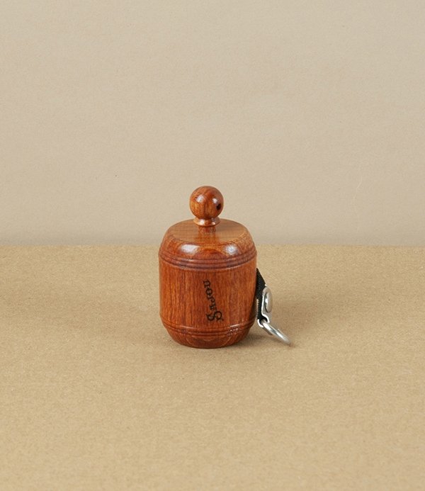 Jacquard Tape Measure with Hornbeam Case, Ecru