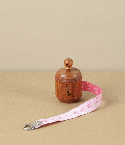 Jacquard Tape Measure with Hornbeam Case, Pink