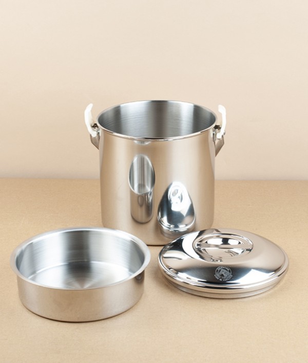 Billy Can lunch pot with locking handle