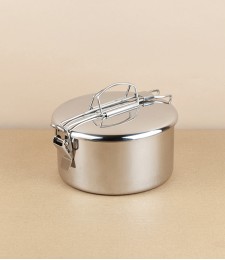 Lunch pot with internal tray and carry handle