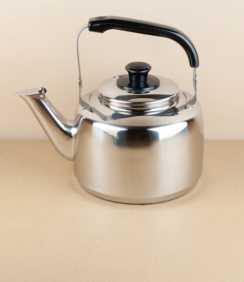 Whistling kettle with Bakelite handle, 3.5l