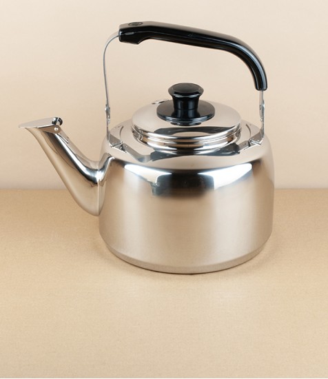 Whistling kettle with Bakelite handle, 3.5l