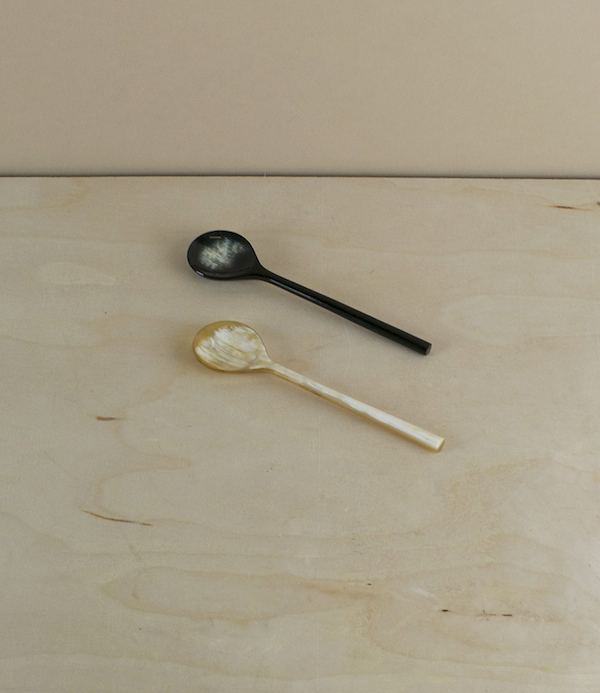 Ox-horn yoghurt and preserve spoon