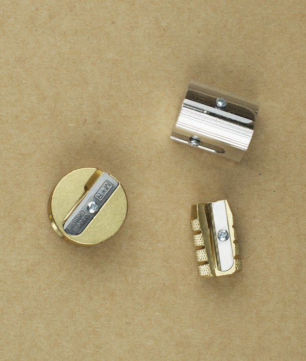 Universal sharpener blade