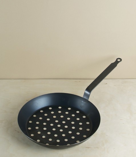 Chestnut pan for flames and open fires