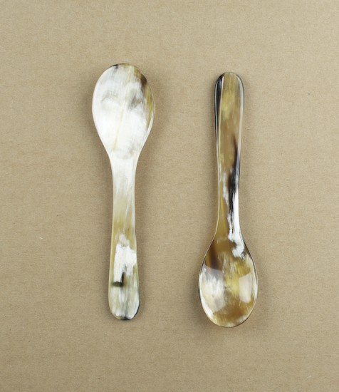 Hand made horn child's or breakfast spoon