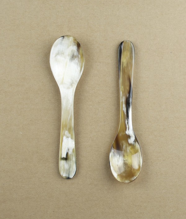 Hand made horn child's or breakfast spoon