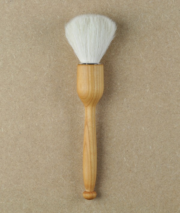 Small dust brush, oiled beech and goat hair