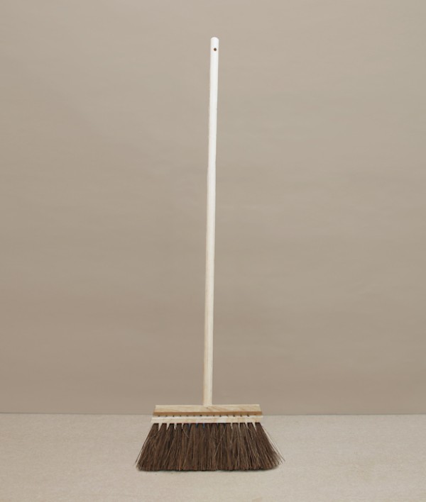 Swedish broom, birch & palmyra fibre