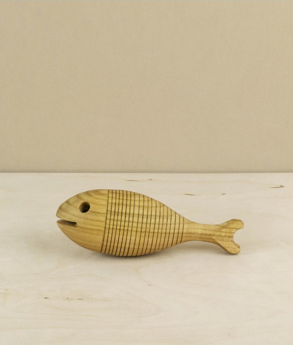 Hohenfried Urfisch wooden fish rattle