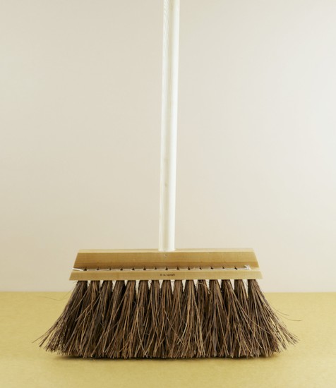 Swedish broom, birch & palmyra fibre