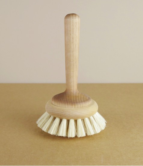 Swedish Birch & Tampico Bathtub Brush