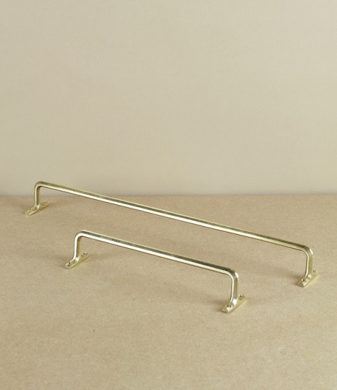 Ihada sand cast brass towel rail, large