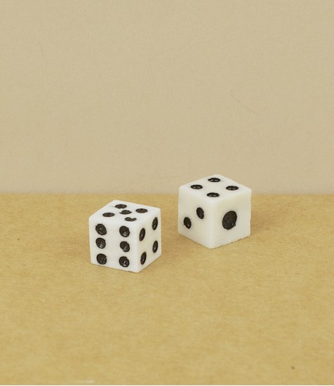 English hand-made natural bone pocket dice