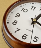 Ibazen Urishi lacquered Sakura clock