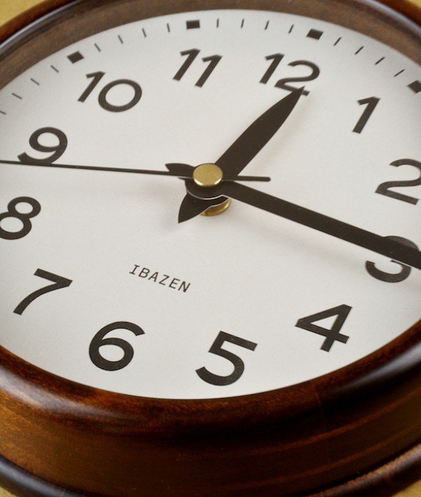 Ibazen Urishi lacquered Sakura clock