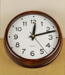 Ibazen Urishi lacquered Sakura clock