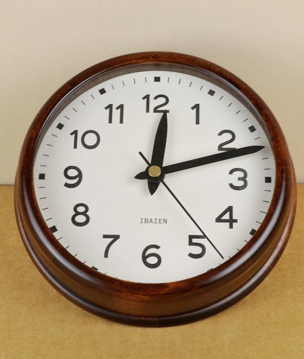 Ibazen Urishi lacquered Sakura clock