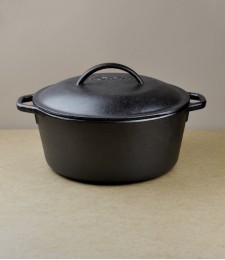Lodge dutch oven for hobs, ovens or fires