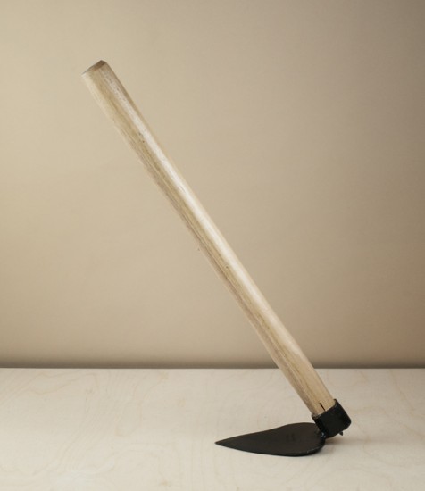 Spanish long-handled flower hoe