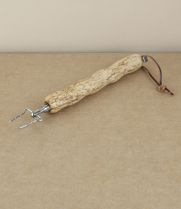 Finnish curly birch retractable toasting fork