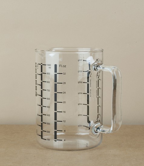 Laboratory glass measuring jug, 1l