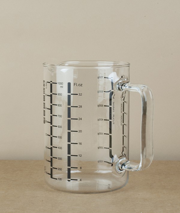 Laboratory glass measuring jug, 1l