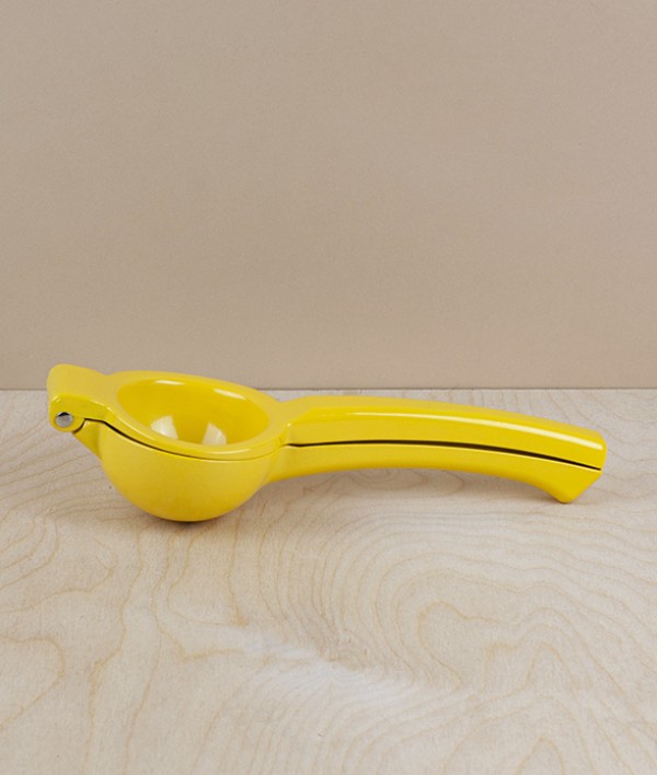 Cast aluminium lemon juicer