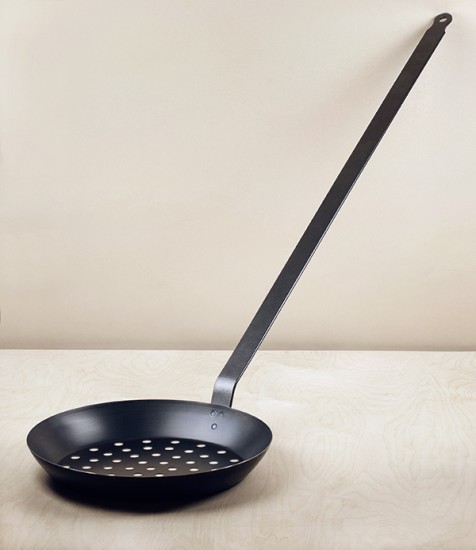 Long-handled French chestnut pan