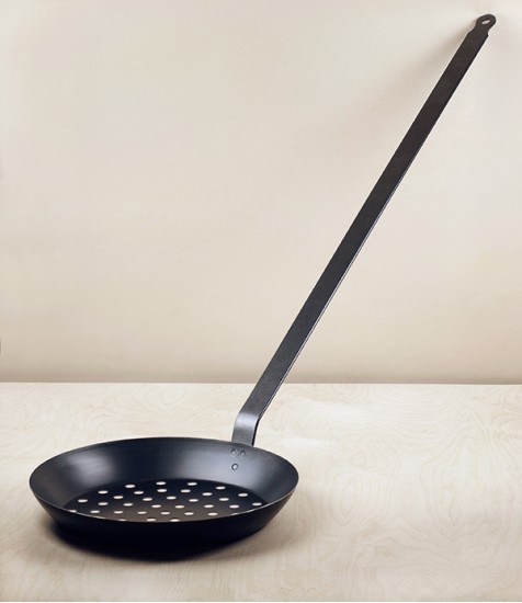 Long-handled French chestnut pan