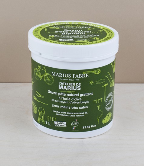 Marseille soap scrub with olive kernels, 1l