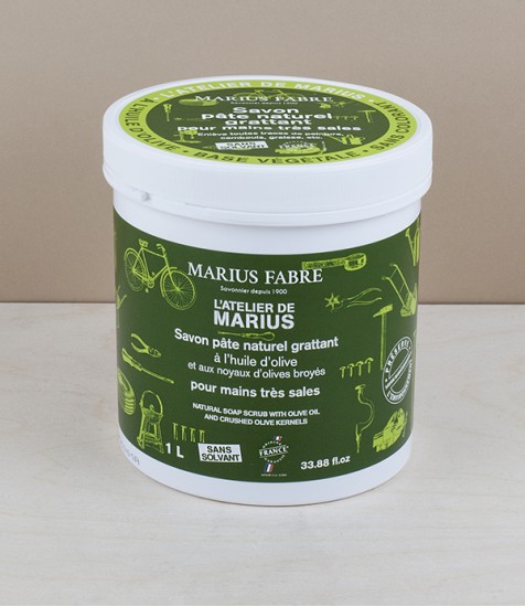 Marseille soap scrub with olive kernels, 1l