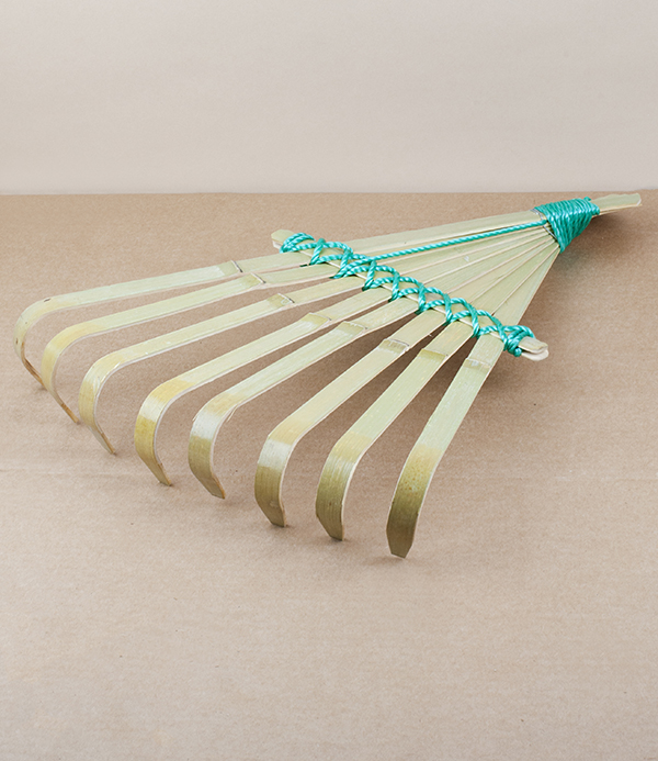 Japanese split bamboo hand rake