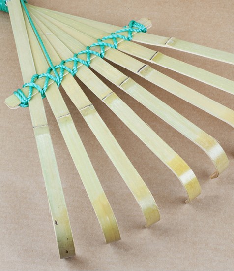 Japanese Split Bamboo Hand Rake