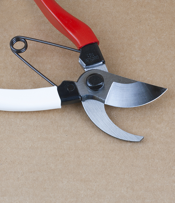 Okatsune secateurs no.104
