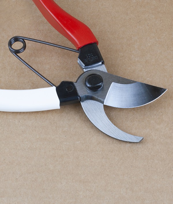 Okatsune secateurs no.104