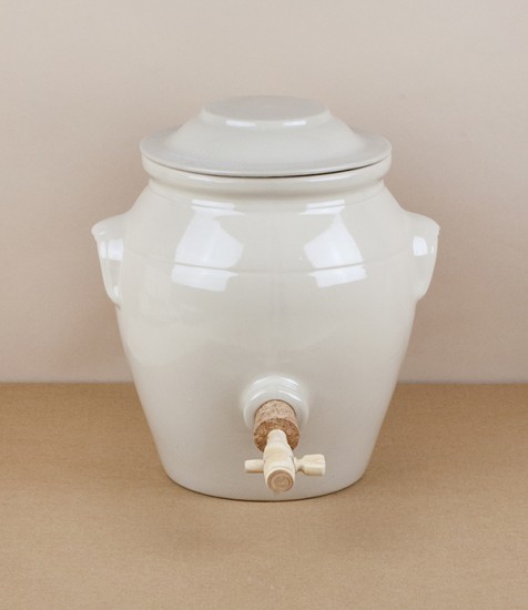 French vinegar pot or pot vinaigre