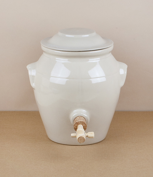 French vinegar pot or pot vinaigre