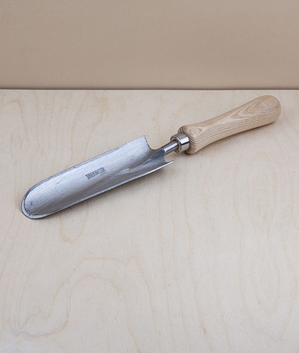 Sneeboer Hand-Forged 'Great Dixter' Trowel