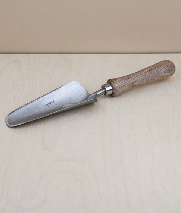 Sneeboer Hand-Forged Flowerbed Trowel