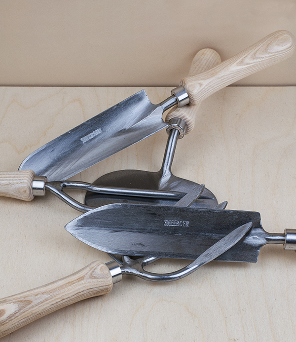 Sneeboer Hand-Forged Two-Tined Weeder